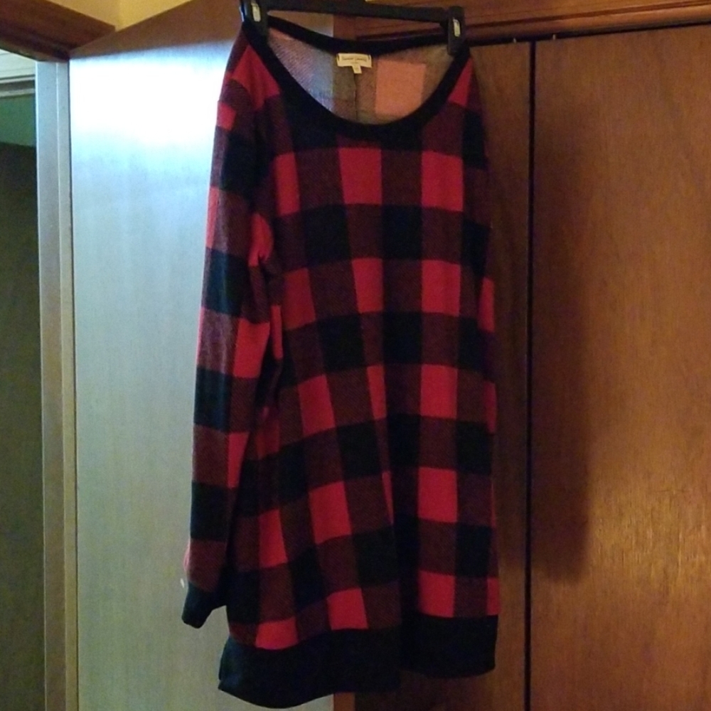 Plaid long sleeve sweater